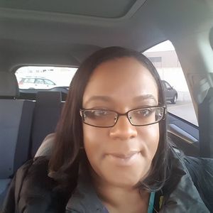 Meet your Posher, Angie